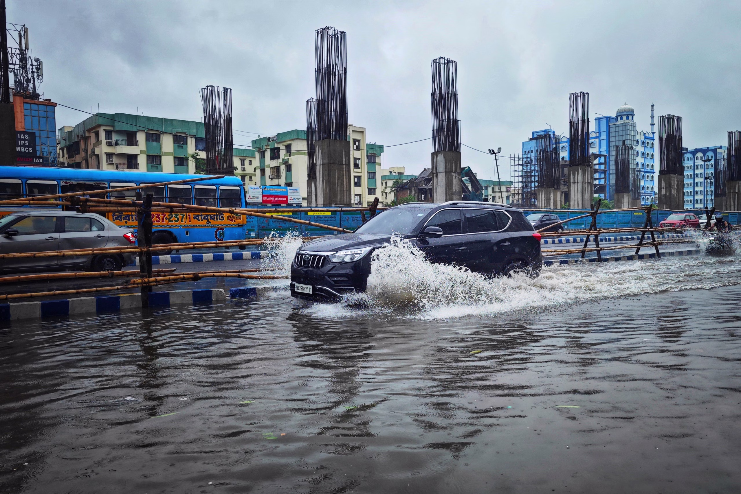 climate risks affecting African cities through flooding drought and urban development